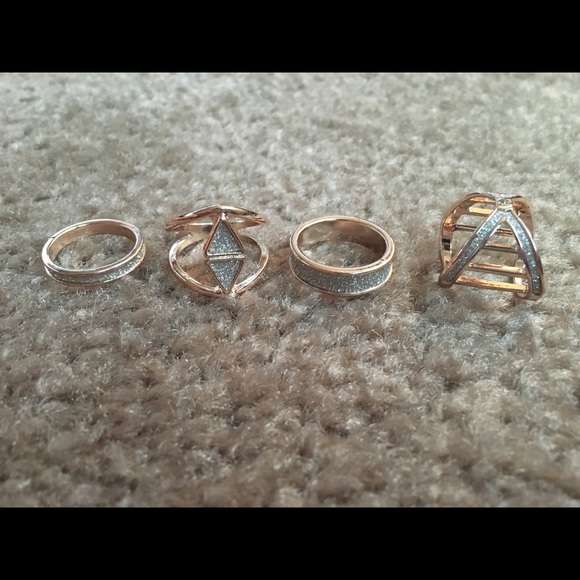 Claire's Jewelry - Brand New! Rose Gold and Diamond Rings Set